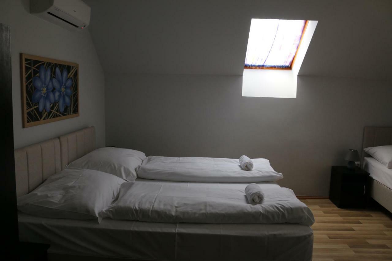 Soerpatika Vendeghaz Hotel Badacsonytomaj Luaran gambar