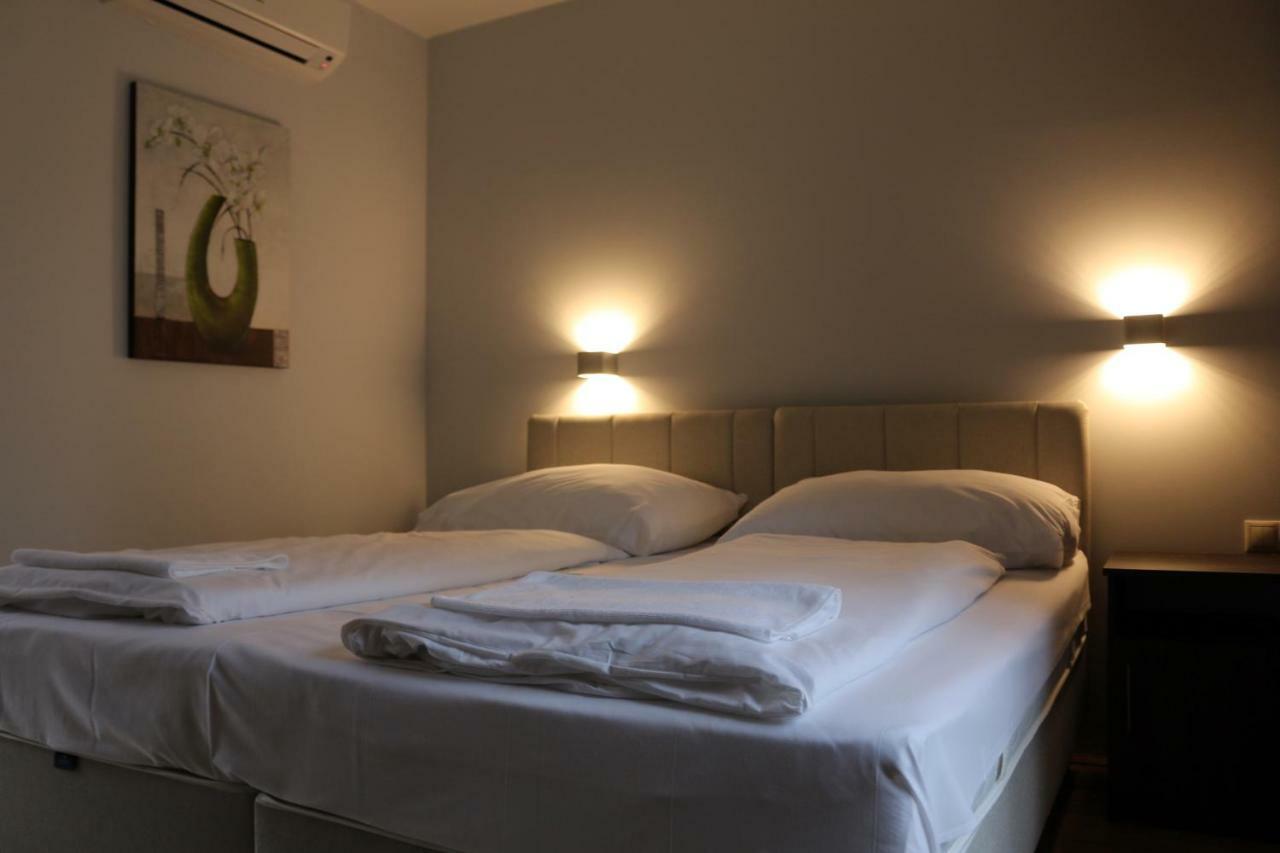 Soerpatika Vendeghaz Hotel Badacsonytomaj Luaran gambar