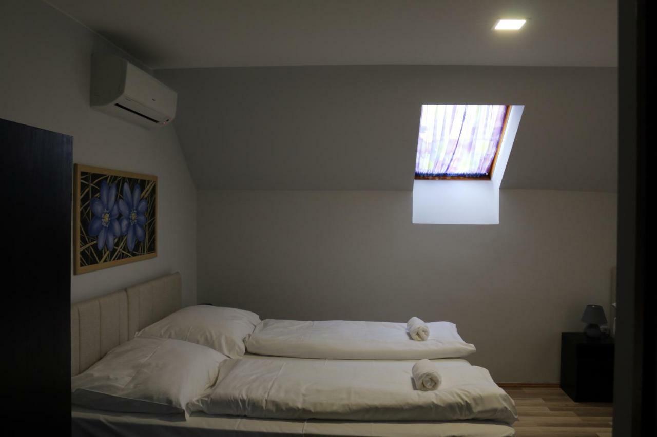 Soerpatika Vendeghaz Hotel Badacsonytomaj Luaran gambar