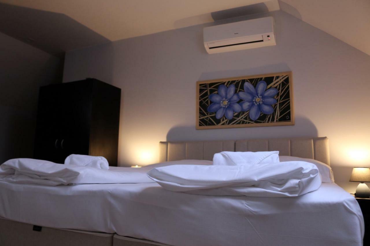 Soerpatika Vendeghaz Hotel Badacsonytomaj Luaran gambar