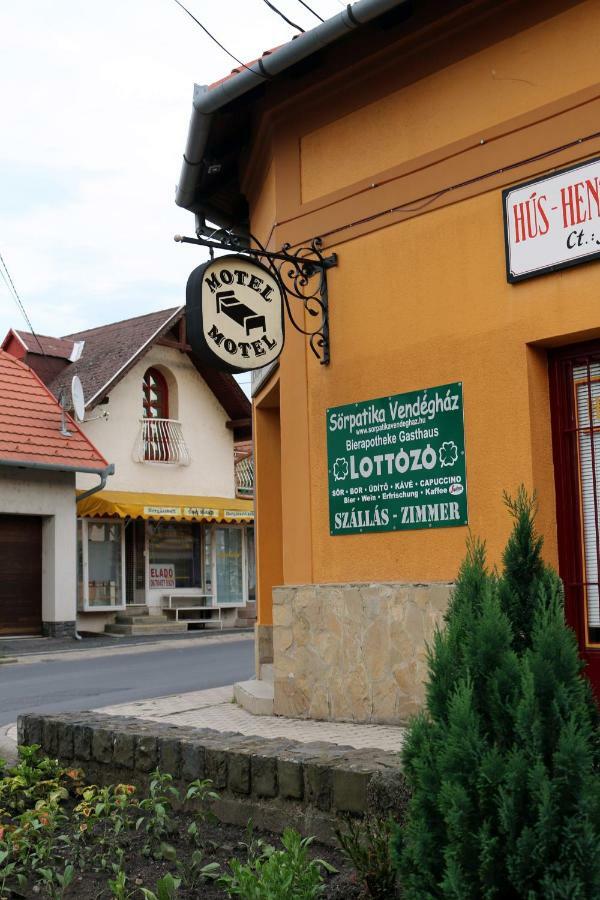 Soerpatika Vendeghaz Hotel Badacsonytomaj Luaran gambar